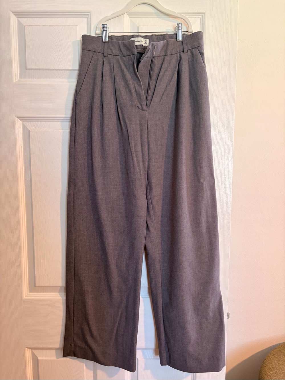Women’s Gray Abercrombie & Fitch Tailored Sloan Pant